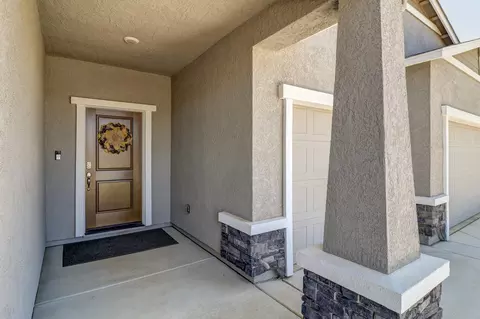 2630 Seiad St, Redding, CA 96002 photo 4