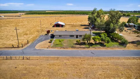 21825 Sacramento Ave, Red Bluff, CA 96080