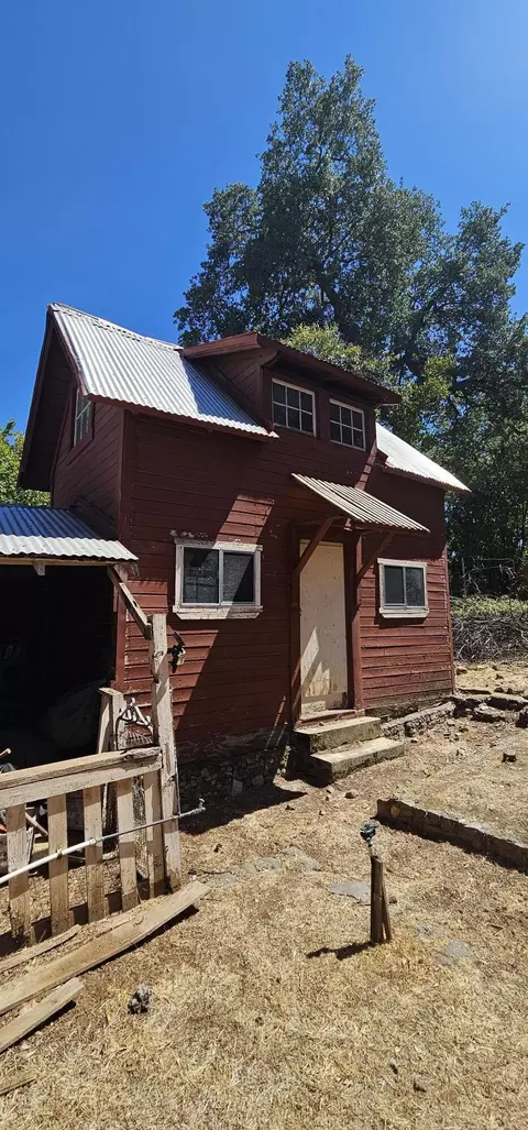984 West St, Redding, CA 96001 photo 6