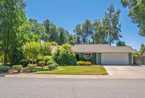839 Oakmont Dr, Redding, CA 96003
