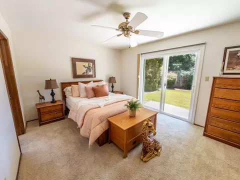 Bedroom - 839 Oakmont Dr, Redding, CA 96003 photo 1 of 3