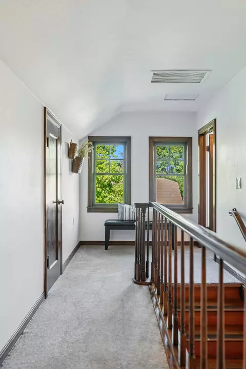 Entry Way - 1941 Canby Rd, Redding, CA 96002 photo 7 of 10