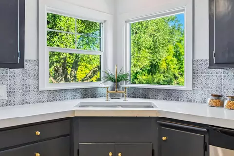 Kitchen - 1941 Canby Rd, Redding, CA 96002 photo 2 of 6