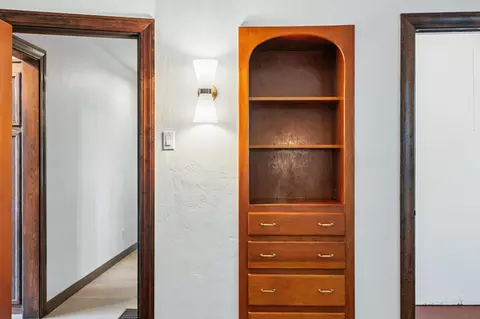 Entry Way - 1941 Canby Rd, Redding, CA 96002 photo 5 of 10