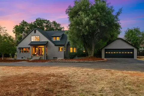 Exterior - 1941 Canby Rd, Redding, CA 96002 photo 3 of 13