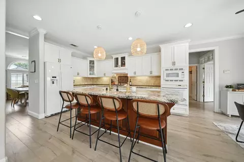 Kitchen - 2433 Cumberland Dr, Redding, CA 96001 photo 1 of 2