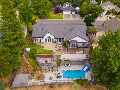 View/Area - 2433 Cumberland Dr, Redding, CA 96001 photo 2 of 2