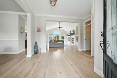 Entry Way - 2433 Cumberland Dr, Redding, CA 96001 photo 1 of 2
