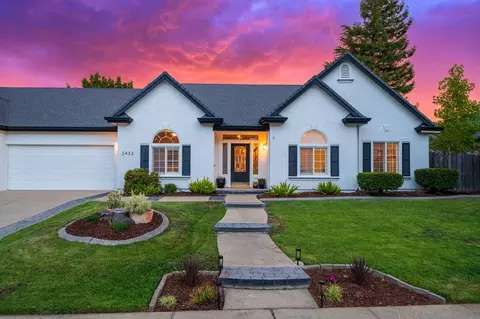 2433 Cumberland Dr, Redding, CA 96001