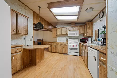 4518 Chippewa Ln, Redding, CA 96003 photo 10