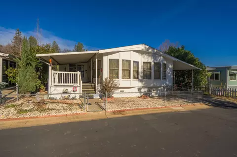 4518 Chippewa Ln, Redding, CA 96003 photo 2
