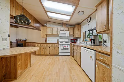 4518 Chippewa Ln, Redding, CA 96003 photo 9