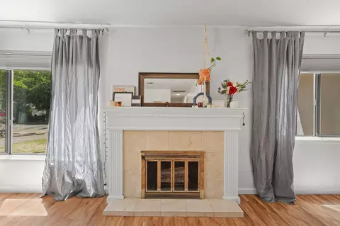 Living - 2155 Paris Ave, Redding, CA 96001 photo 1 of 1