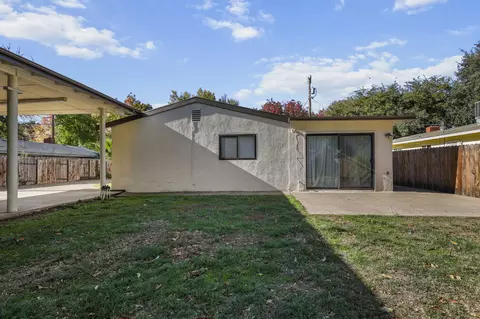 Exterior - 2155 Paris Ave, Redding, CA 96001 photo 8 of 9