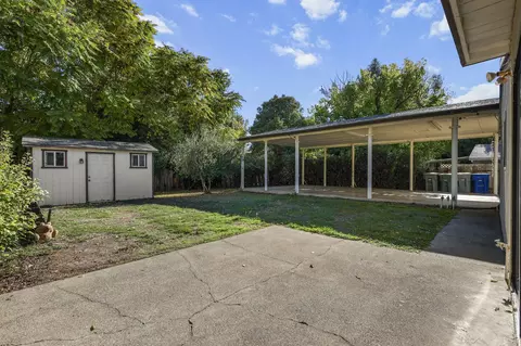 Exterior - 2155 Paris Ave, Redding, CA 96001 photo 7 of 9
