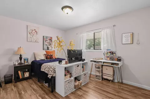 Bedroom - 2155 Paris Ave, Redding, CA 96001 photo 2 of 10