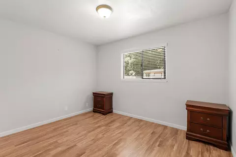 Bedroom - 2155 Paris Ave, Redding, CA 96001 photo 6 of 10