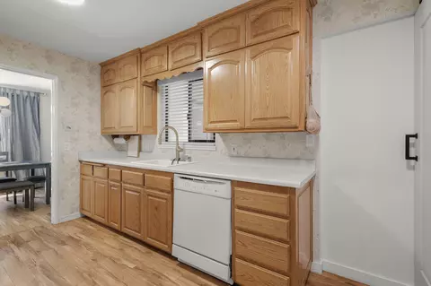 Kitchen - 2155 Paris Ave, Redding, CA 96001 photo 1 of 2