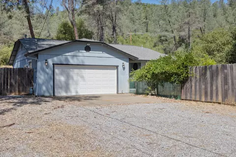 12656 Shalon Dr, Redding, CA 96001 photo 2