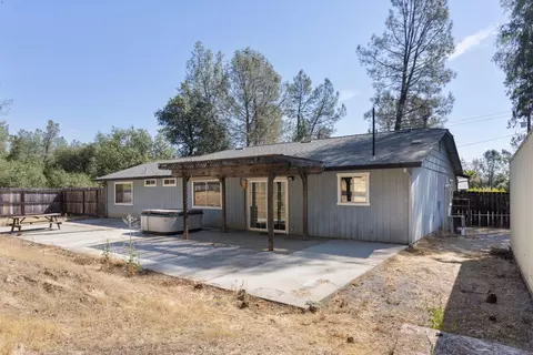 12656 Shalon Dr, Redding, CA 96001 photo 3