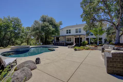 Exterior - 4236 Rutgers Pl, Redding, CA 96001 photo 18 of 20