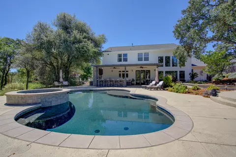 Exterior - 4236 Rutgers Pl, Redding, CA 96001 photo 16 of 20