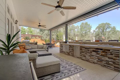Exterior - 4236 Rutgers Pl, Redding, CA 96001 photo 12 of 20