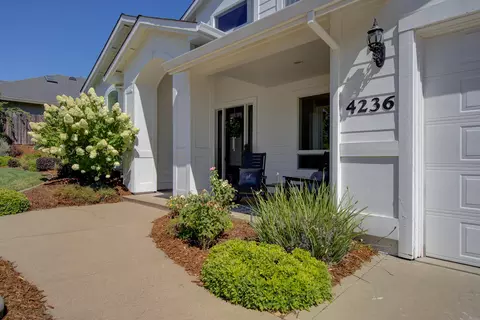 Exterior - 4236 Rutgers Pl, Redding, CA 96001 photo 7 of 20