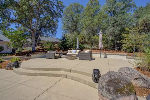 Exterior - 4236 Rutgers Pl, Redding, CA 96001 photo 17 of 20