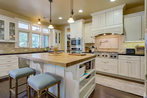 Kitchen - 4236 Rutgers Pl, Redding, CA 96001 photo 1 of 5