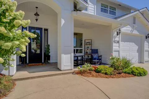 Exterior - 4236 Rutgers Pl, Redding, CA 96001 photo 8 of 20