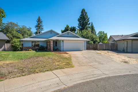 3425 Silverwood St, Redding, CA 96002