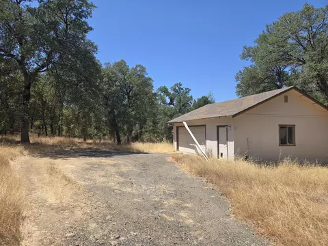 Exterior - 18353 Old Oasis Rd, Redding, CA 96003 photo 7 of 7