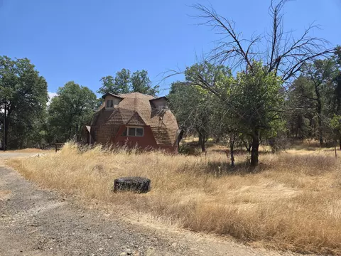 Exterior - 18353 Old Oasis Rd, Redding, CA 96003 photo 2 of 7