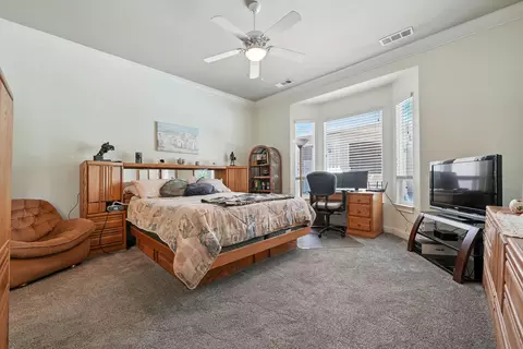 Bedroom - 7777 Pit Rd, Redding, CA 96001 photo 1 of 5