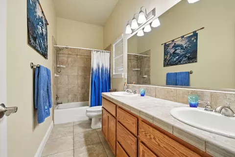 Bath - 7777 Pit Rd, Redding, CA 96001 photo 4 of 5