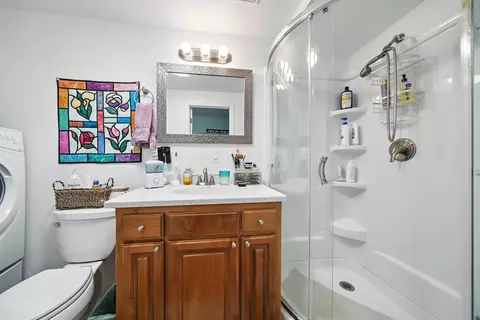 Bath - 7777 Pit Rd, Redding, CA 96001 photo 5 of 5