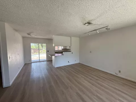 Living - 1062 Moss Creek Rd, Redding, CA 96003 photo 1 of 4