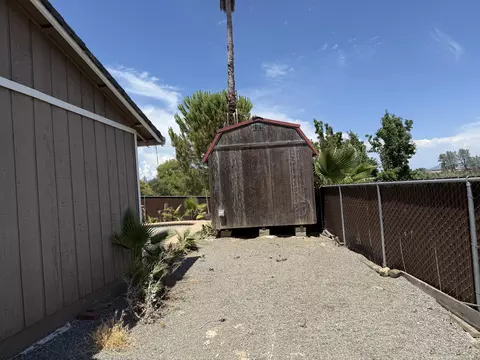 Exterior - 1062 Moss Creek Rd, Redding, CA 96003 photo 3 of 5