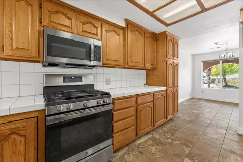 Kitchen - 9297 Escondido Ln, Redding, CA 96002 photo 4 of 4