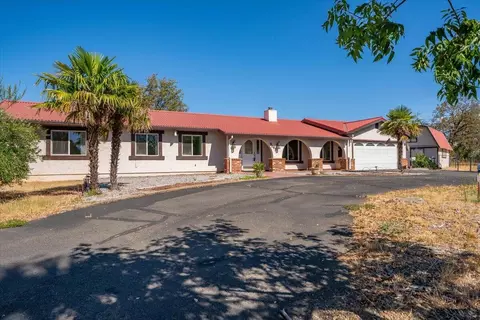 9297 Escondido Ln, Redding, CA 96002
