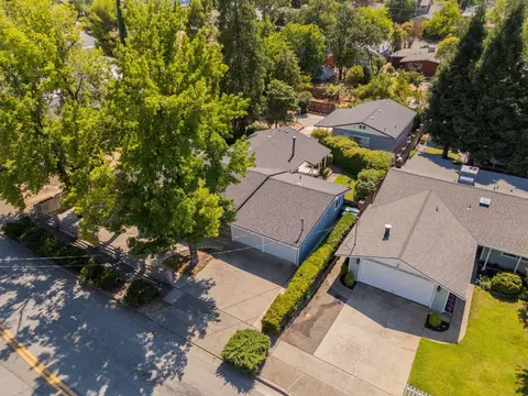 1610 Pleasant St, Redding, CA 96001 photo 41