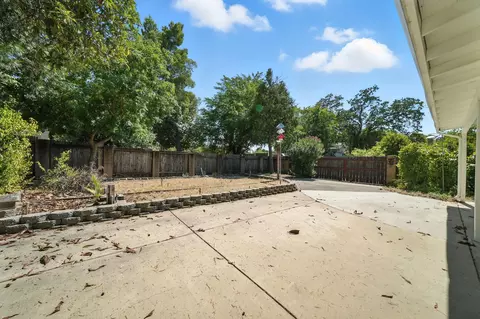 1610 Pleasant St, Redding, CA 96001 photo 30