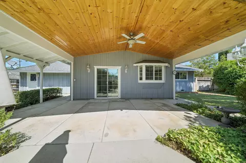 1610 Pleasant St, Redding, CA 96001 photo 20
