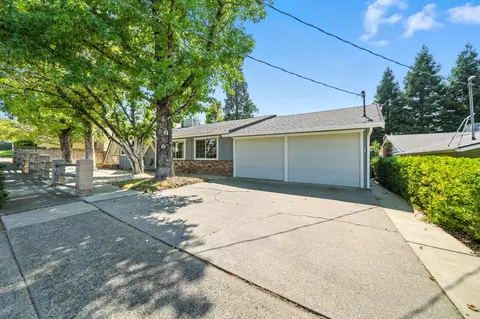 1610 Pleasant St, Redding, CA 96001 photo 2
