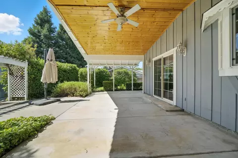 1610 Pleasant St, Redding, CA 96001 photo 21