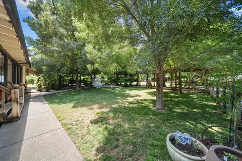 8212 Green Acres Ln, Redding, CA 96002 photo 42