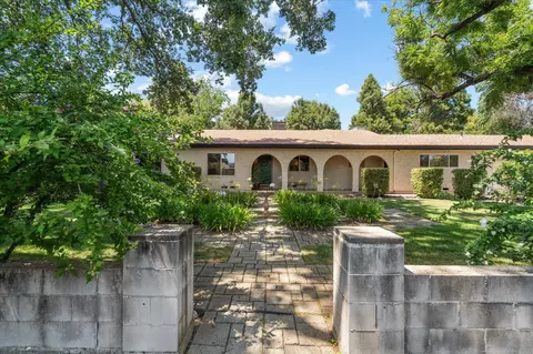 8212 Green Acres Ln, Redding, CA 96002 photo 2
