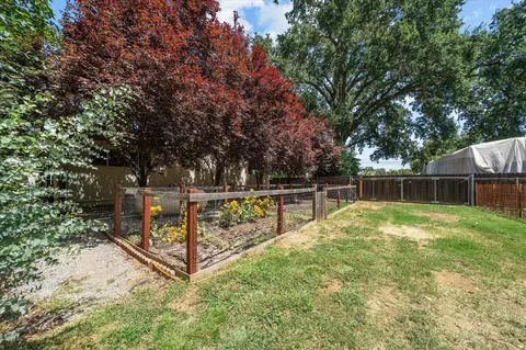8212 Green Acres Ln, Redding, CA 96002 photo 54