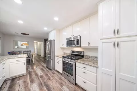 8212 Green Acres Ln, Redding, CA 96002 photo 5